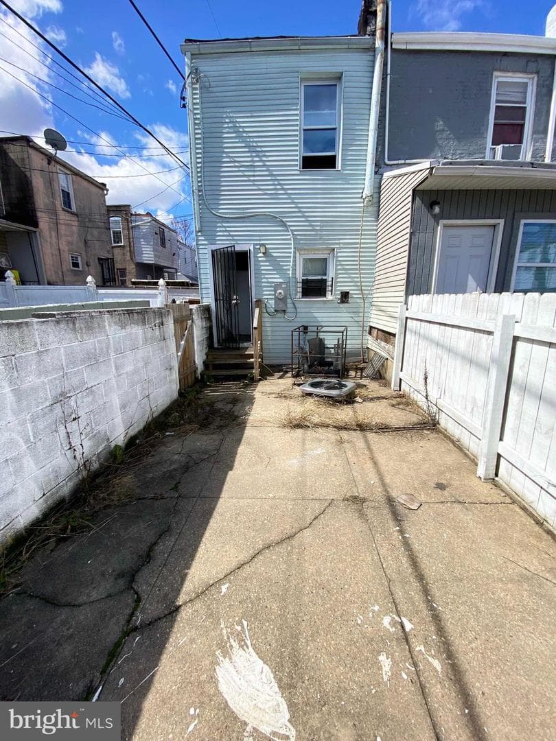 107 S Dean Street photo 26