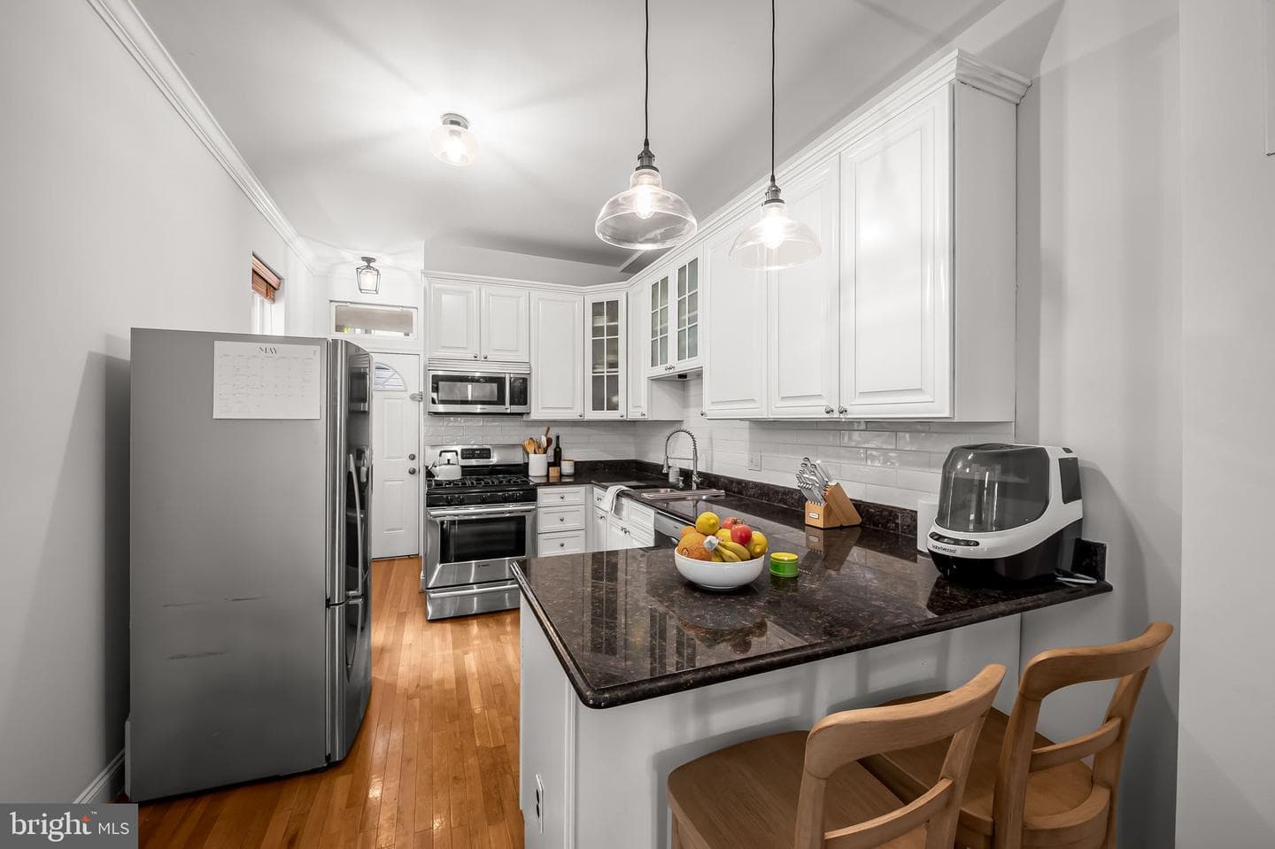 61 E Heath Street photo 11