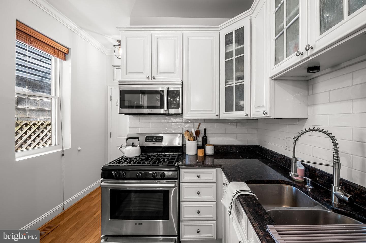 61 E Heath Street photo 14