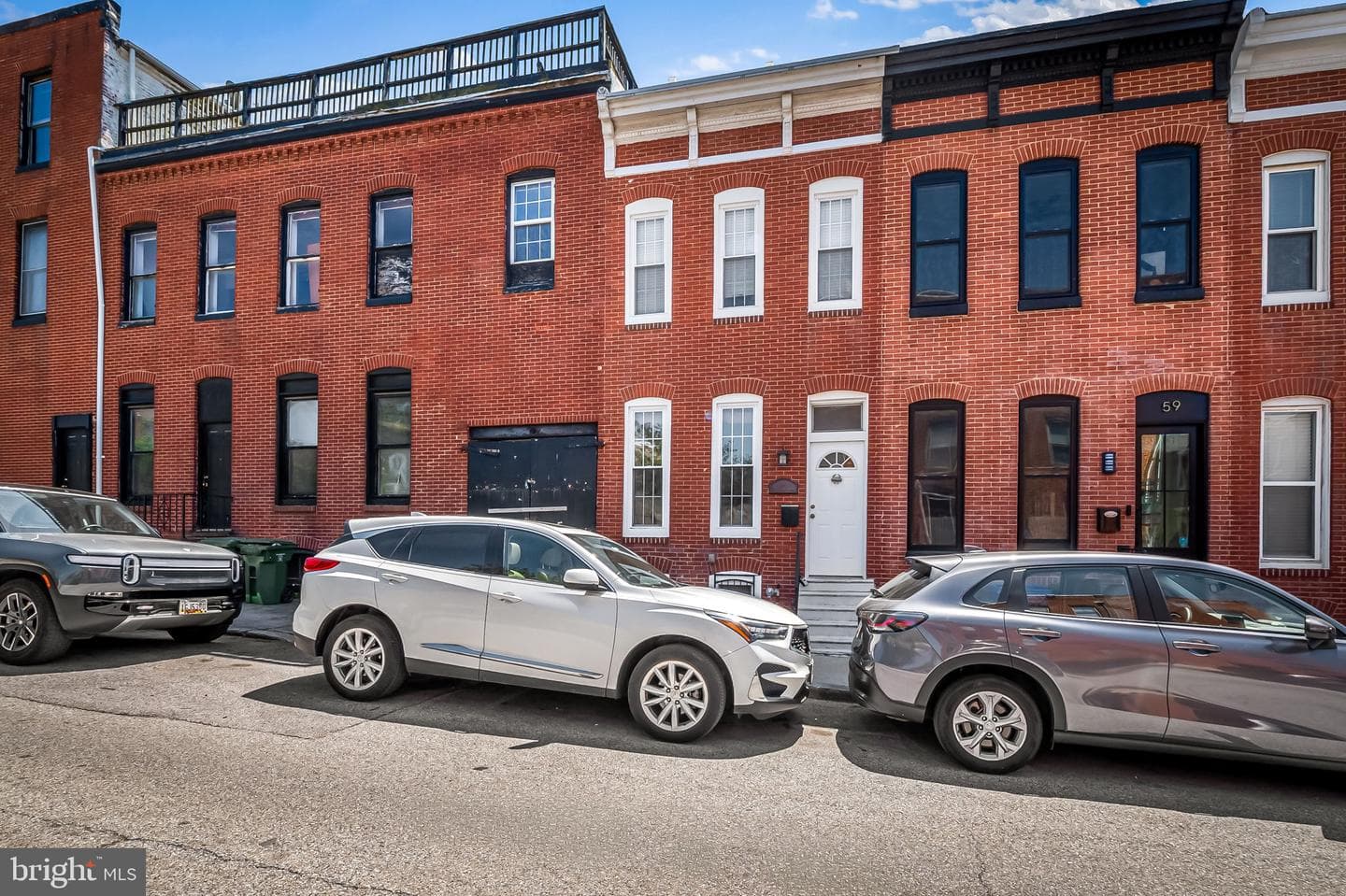 61 E Heath Street photo 2