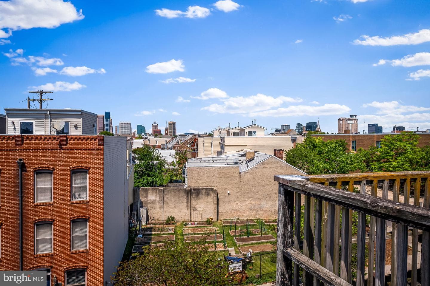 61 E Heath Street photo 29
