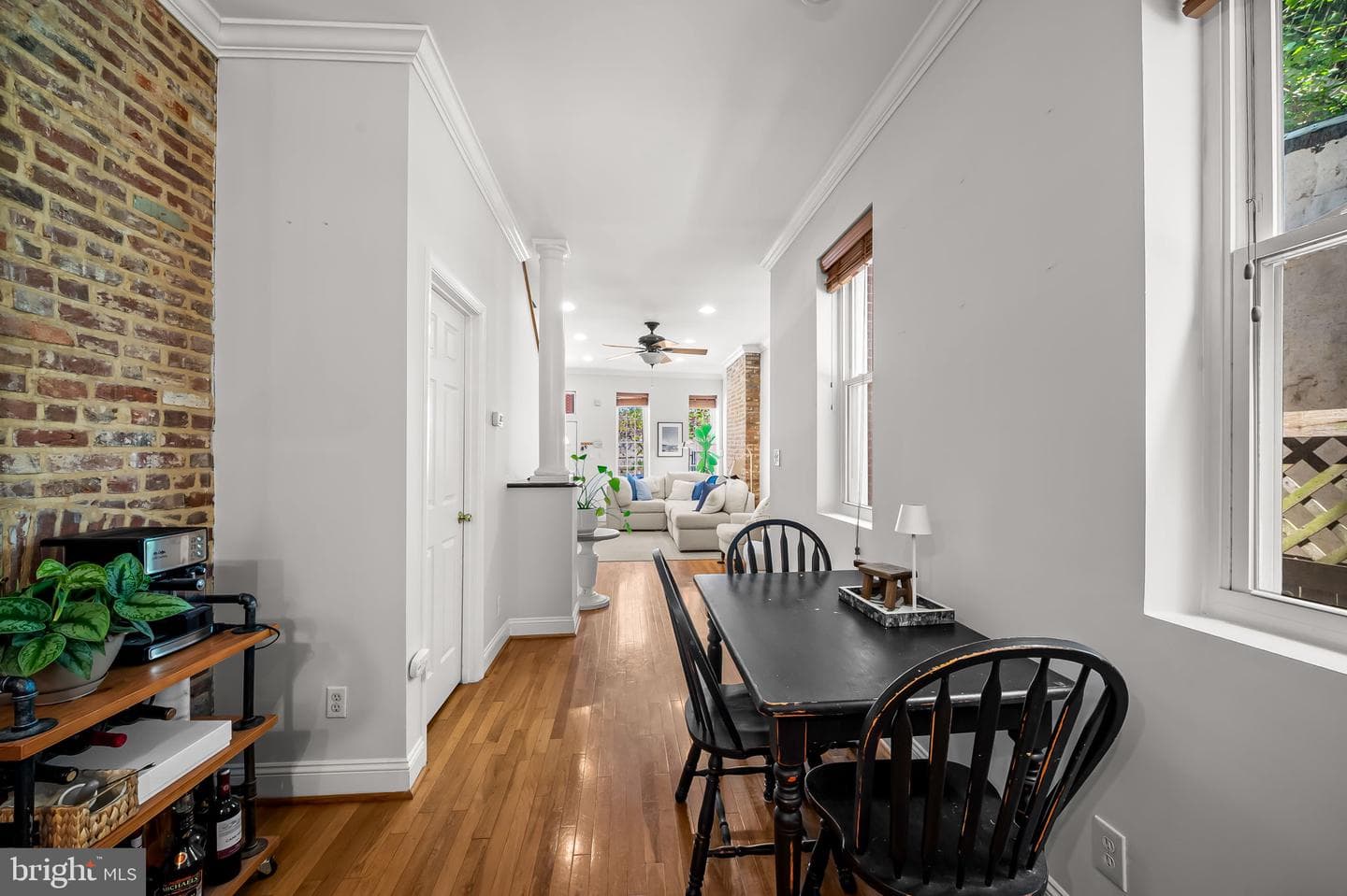 61 E Heath Street photo 8