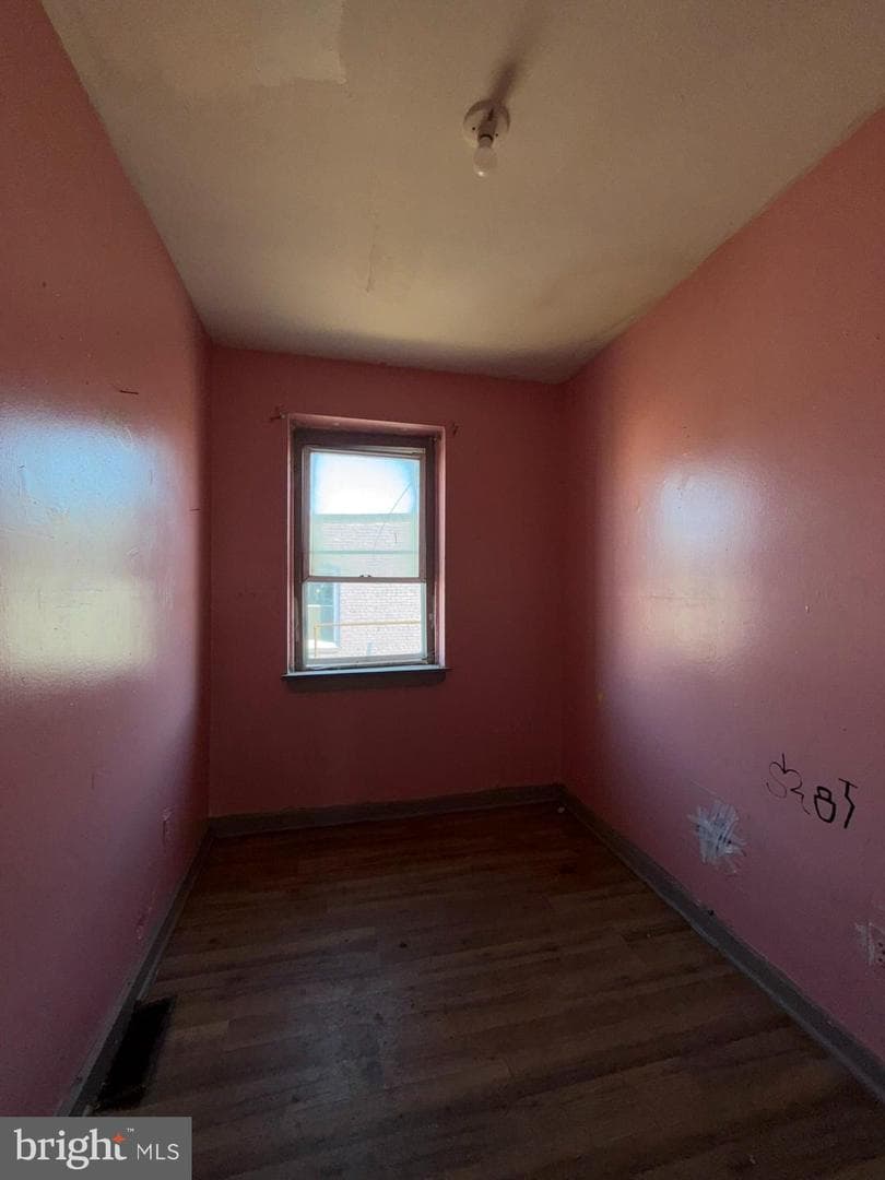 2422 Jefferson Street photo 8