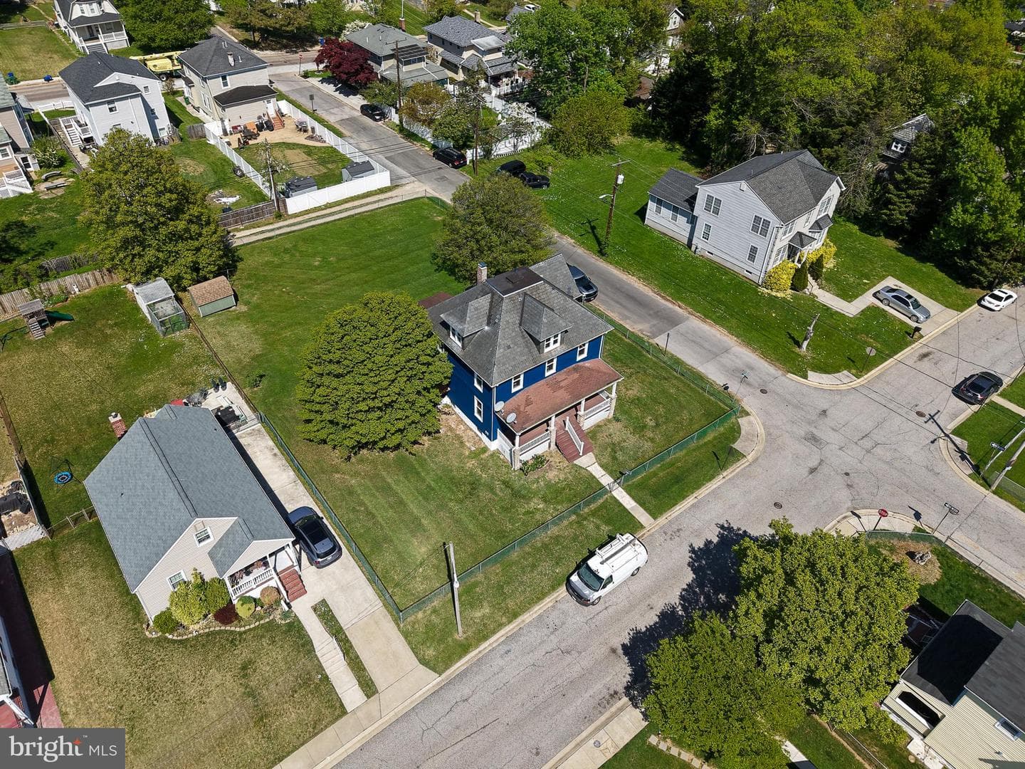 3914 Pinewood Avenue photo 36