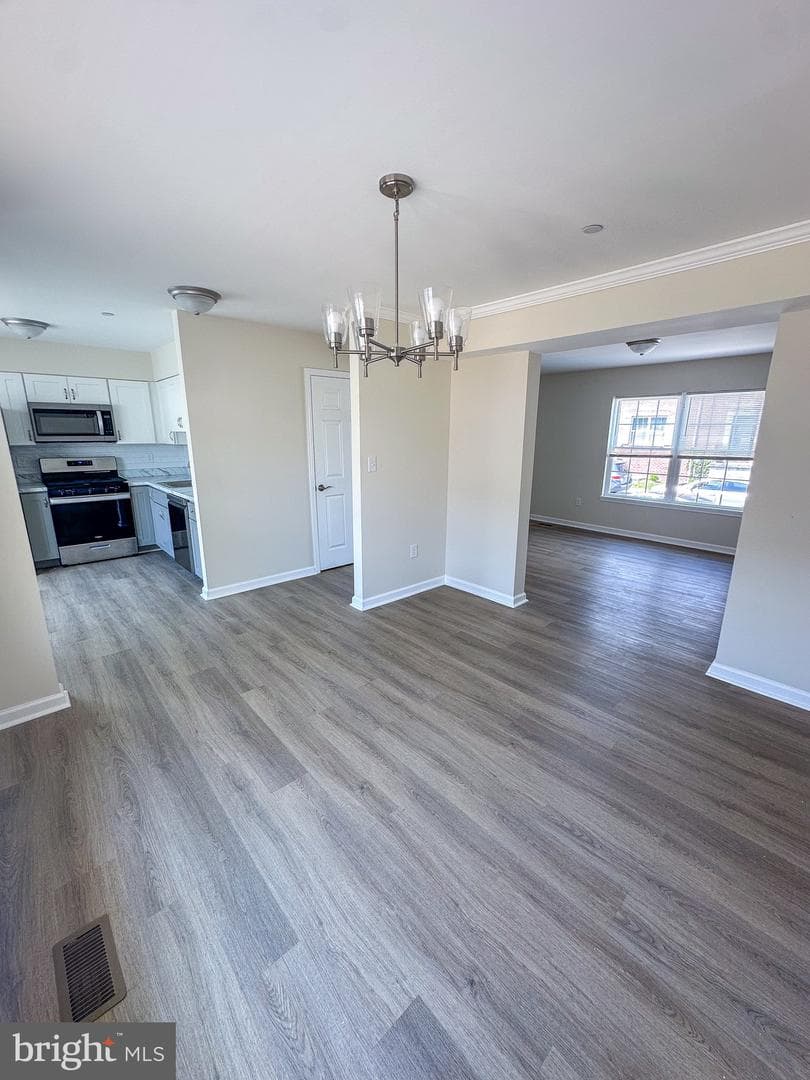 605 Collett Street photo 12