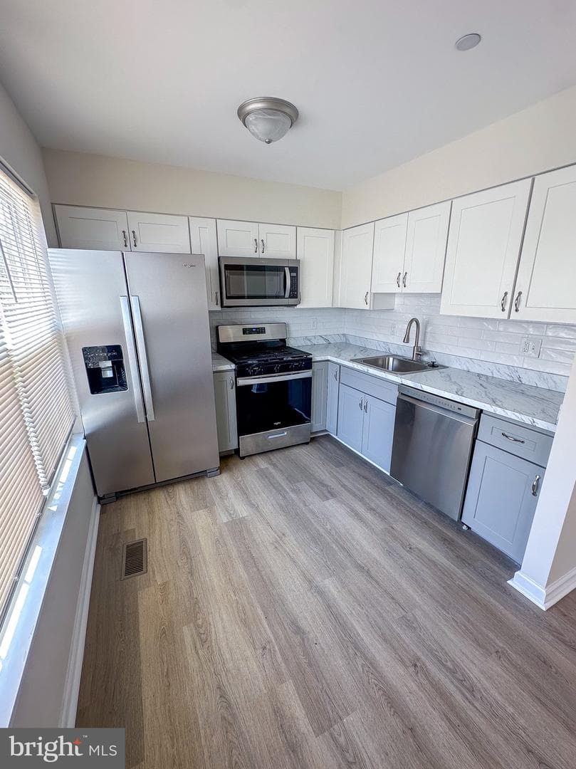 605 Collett Street photo 13