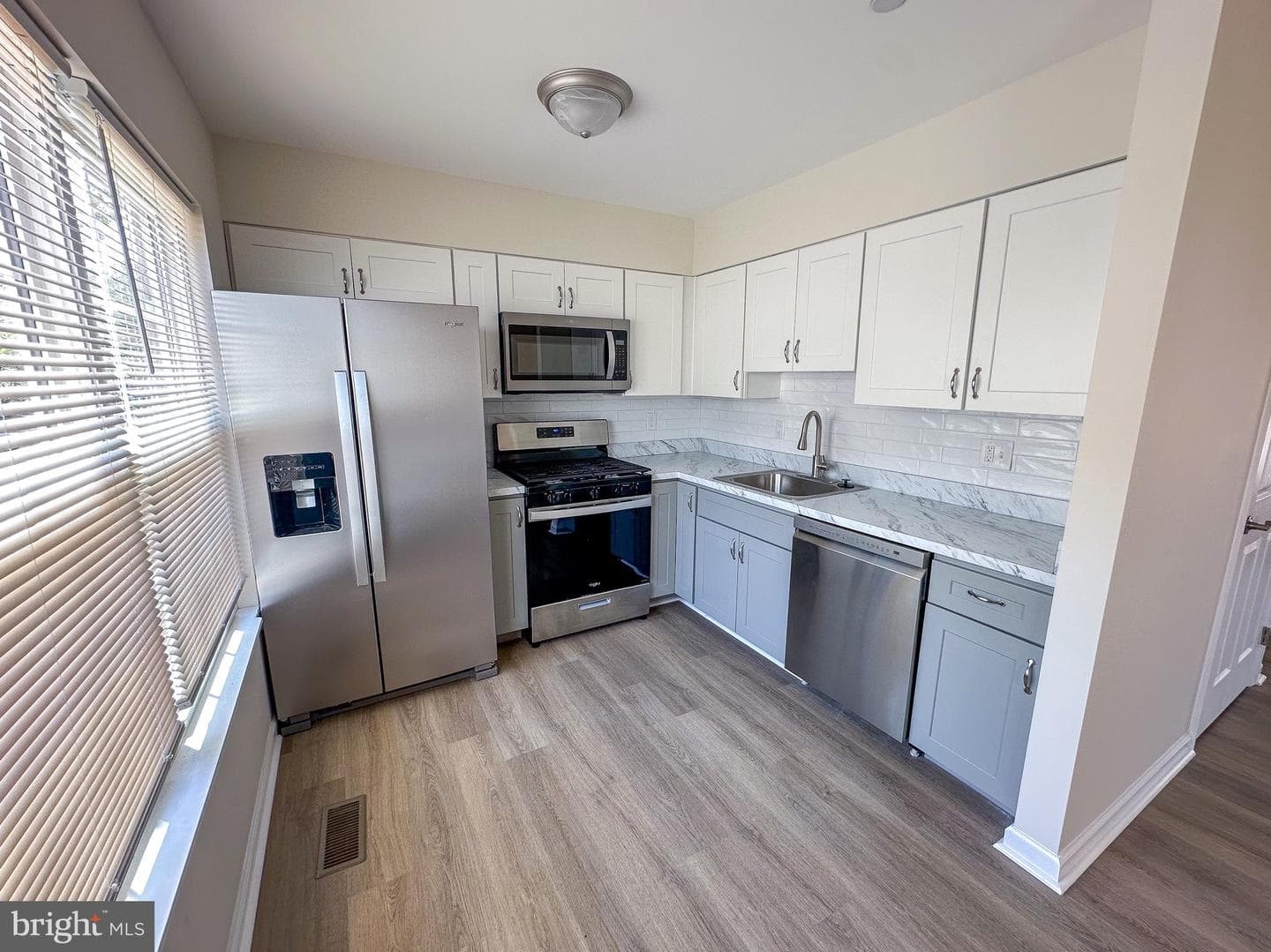 605 Collett Street photo 14