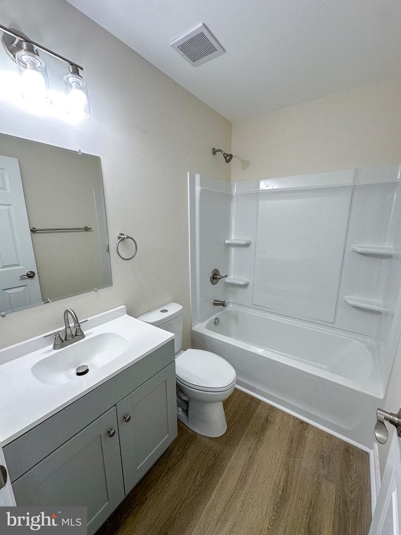 605 Collett Street photo 25