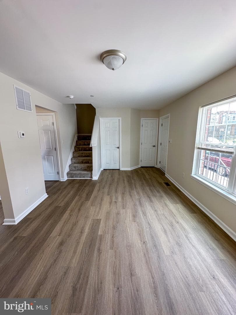 605 Collett Street photo 3