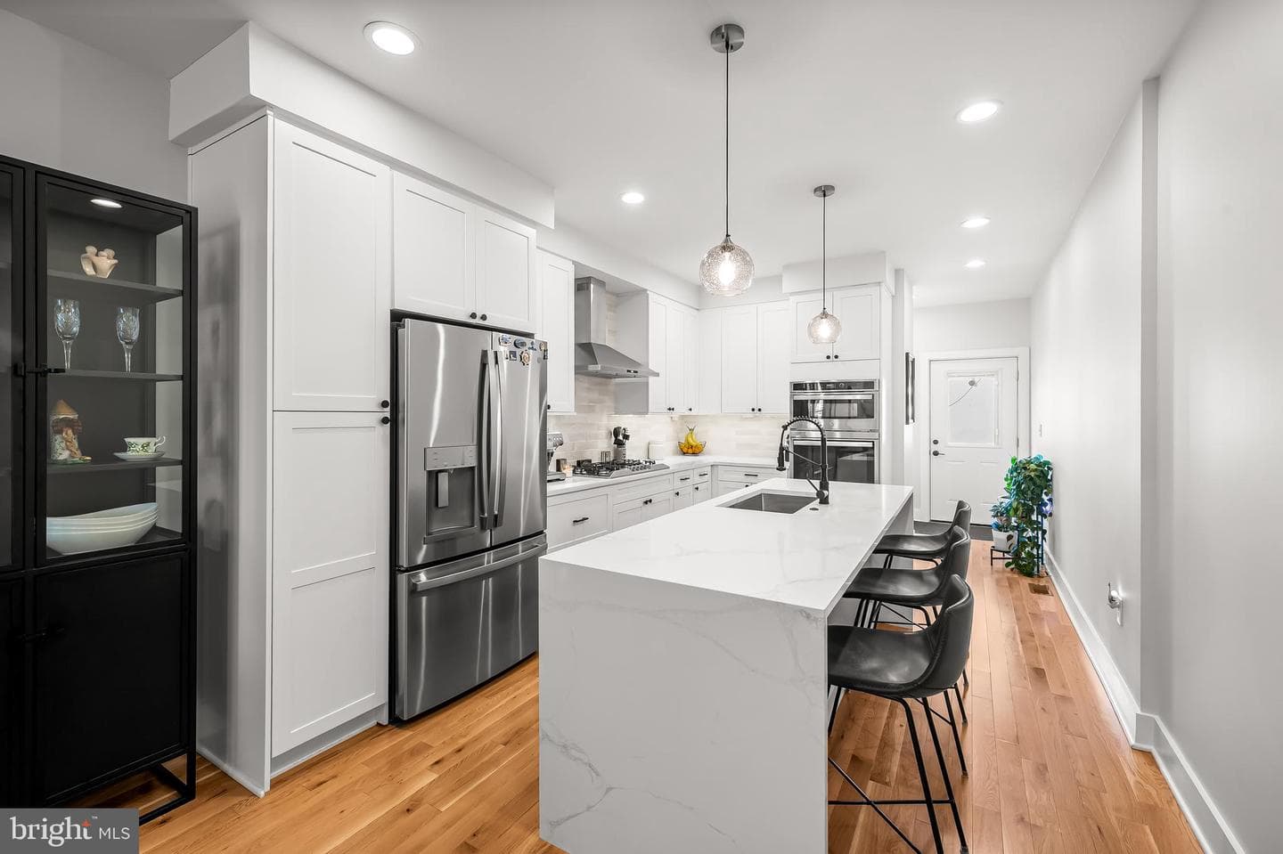 710 S Baylis Street photo 8