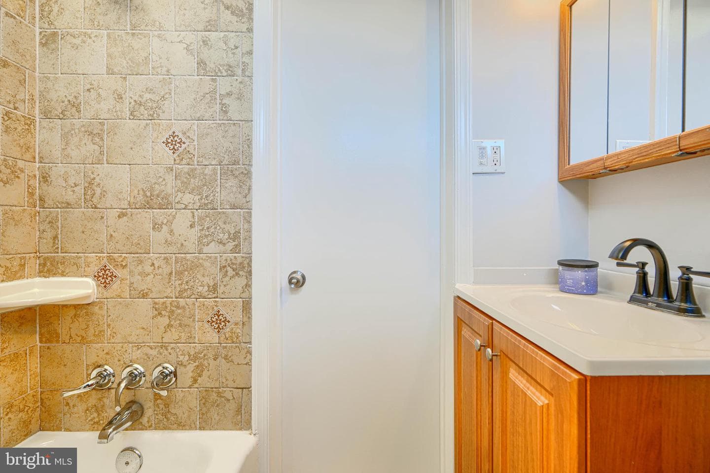 2119 Walshire Avenue photo 22