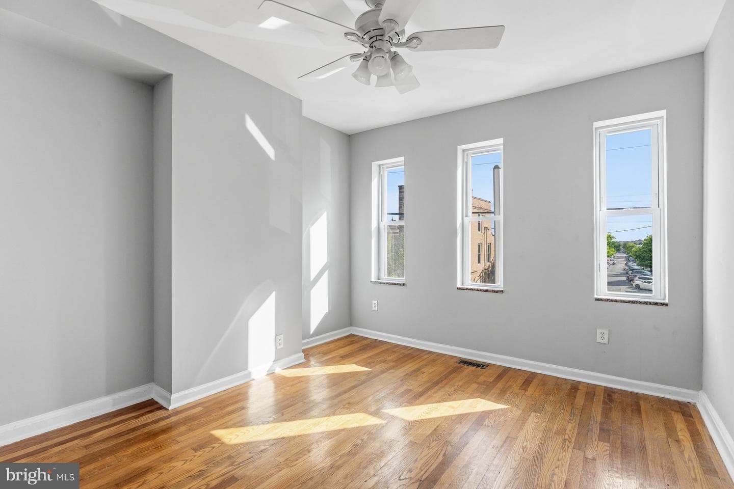1206 W Cross Street W photo 10