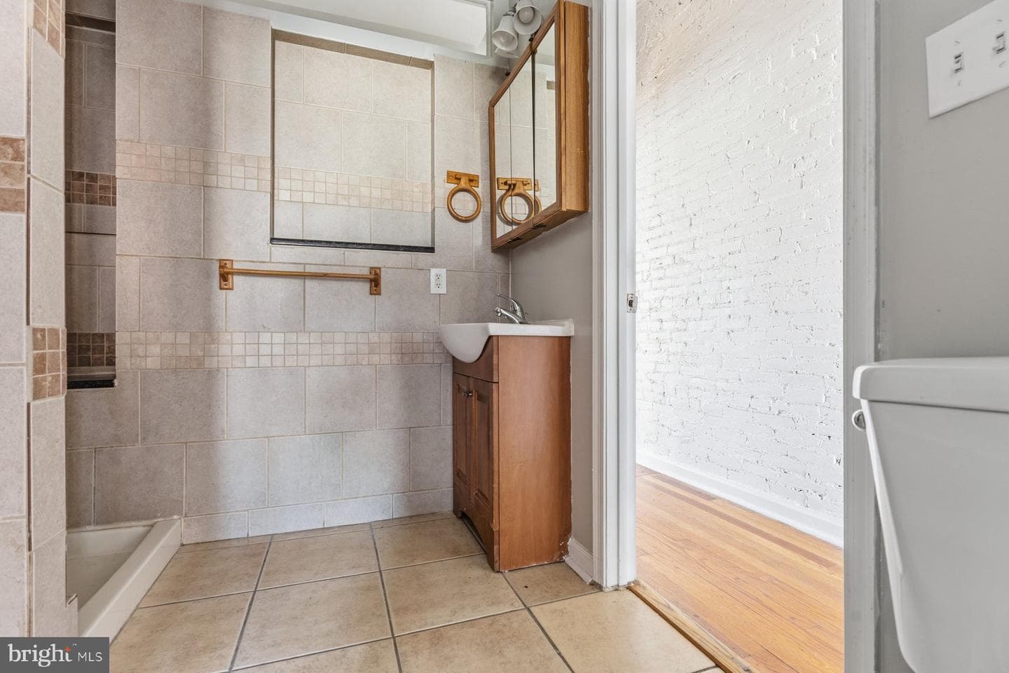 1206 W Cross Street W photo 18