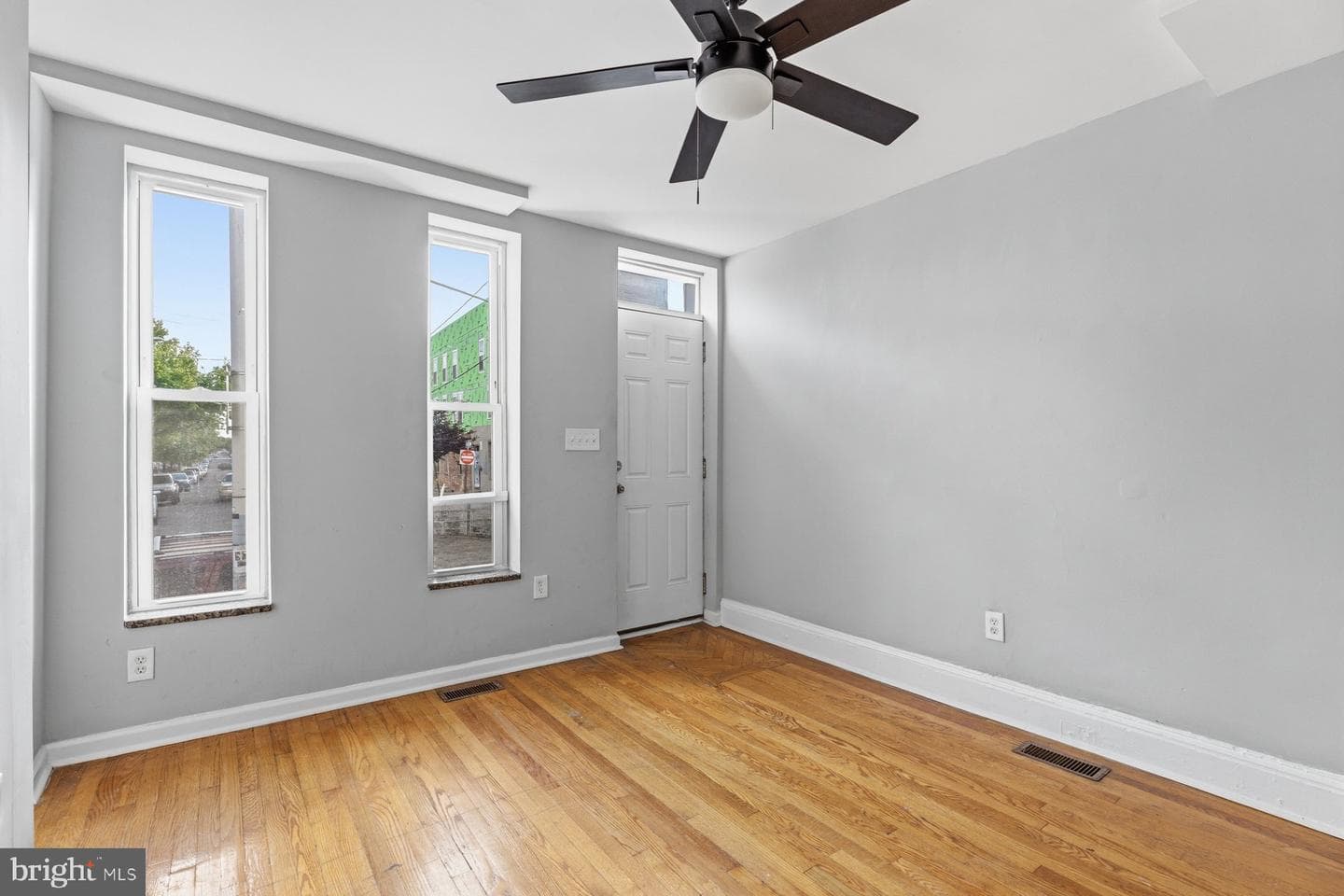 1206 W Cross Street W photo 3