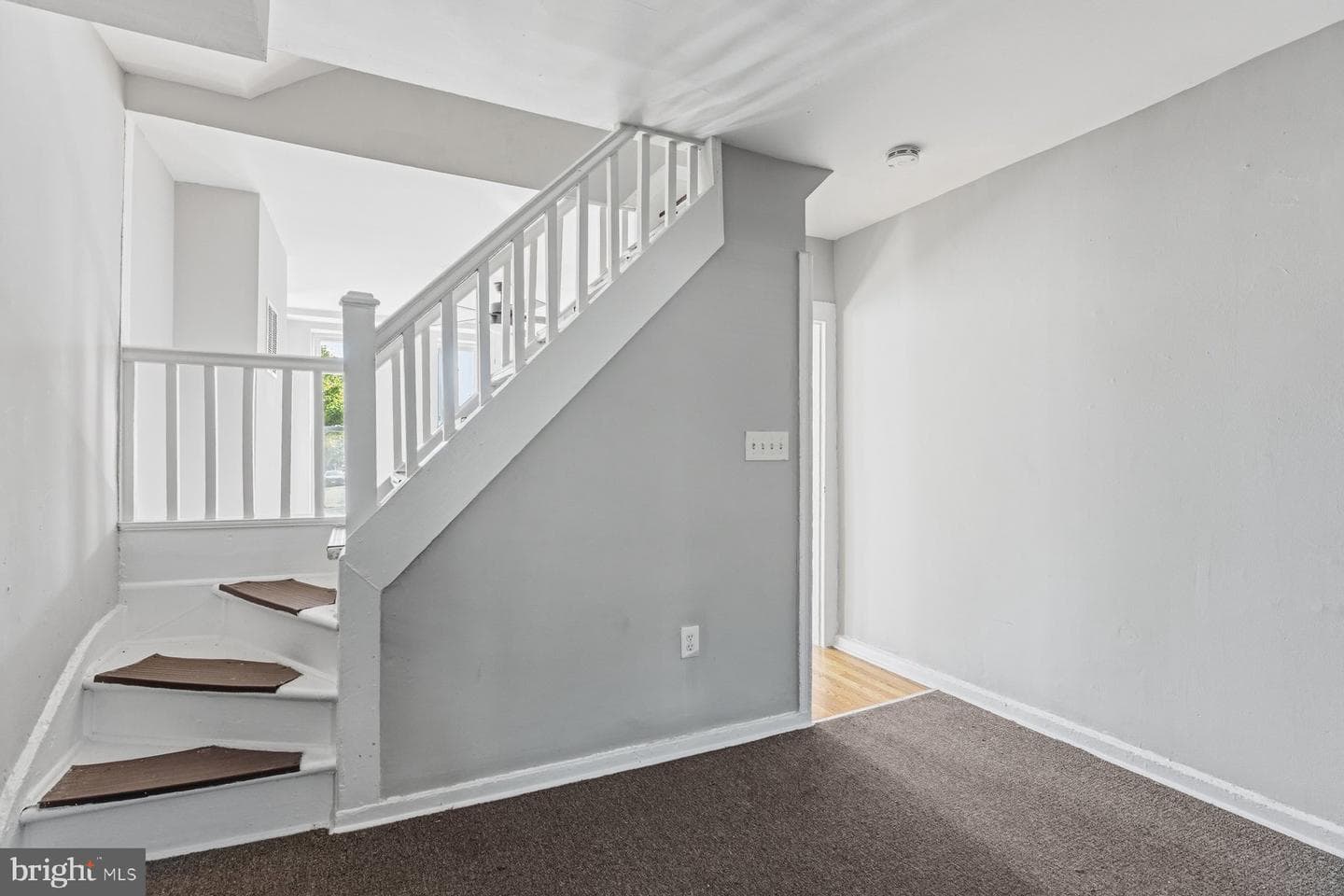 1206 W Cross Street W photo 5