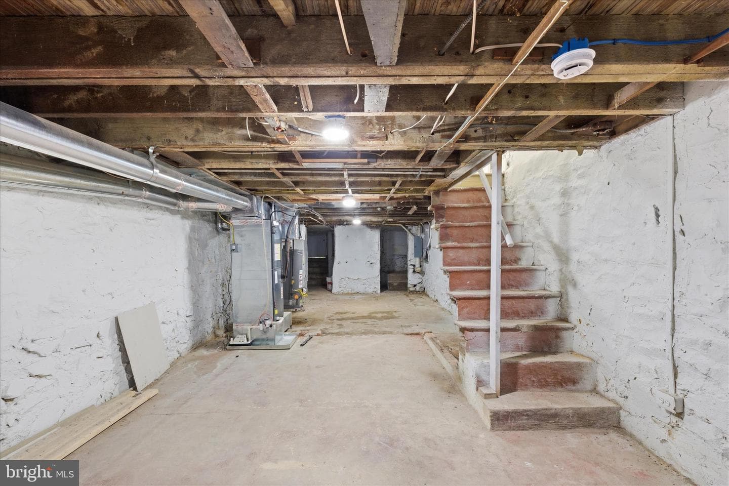 2567 W Baltimore Street photo 13