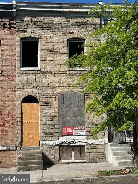 2124 Mcculloh Street photo 2