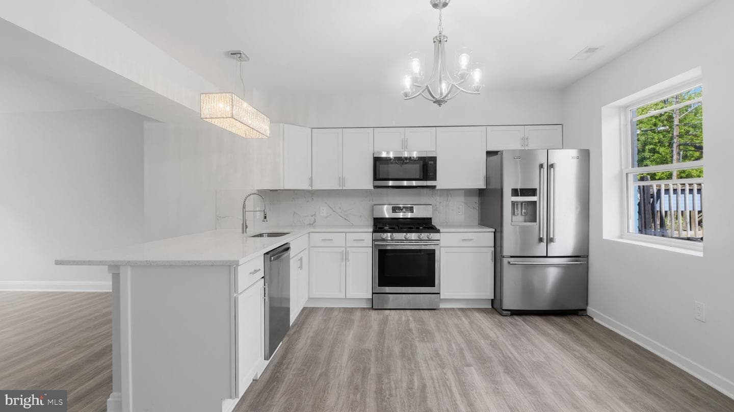3319 Leighton Avenue photo 4