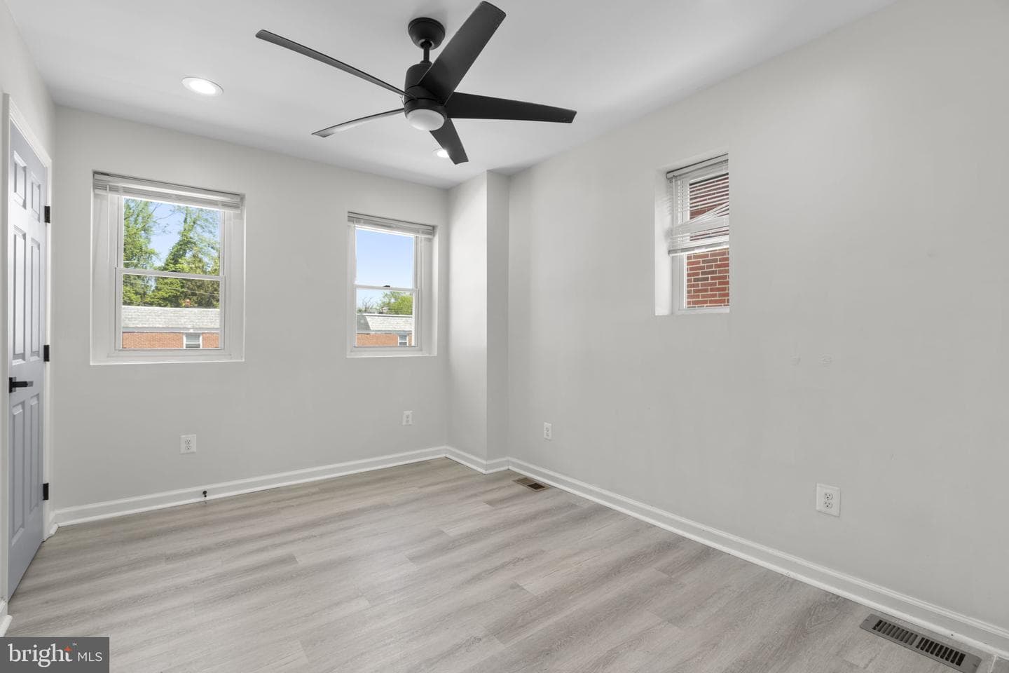4816 Beaufort Avenue photo 18