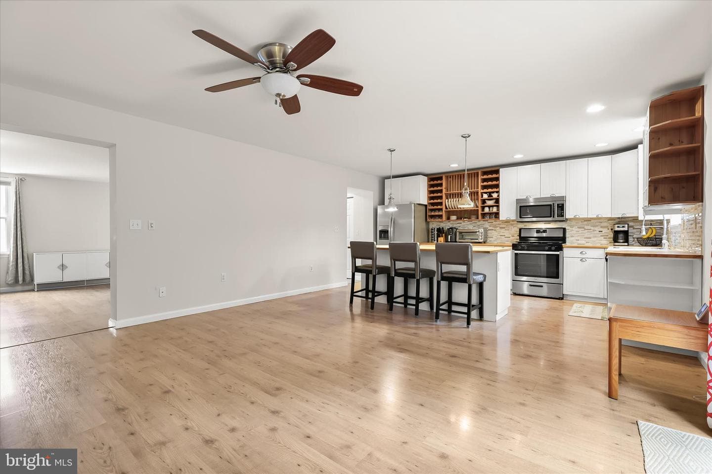 5708 Greenspring Avenue photo 23