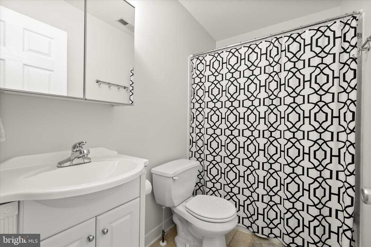 5708 Greenspring Avenue photo 28