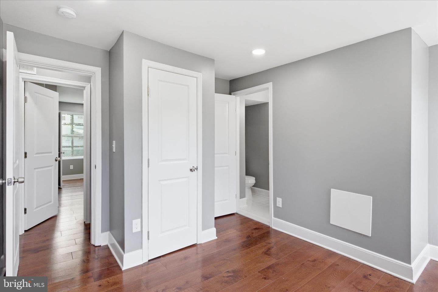 1512 W Pratt Street photo 11