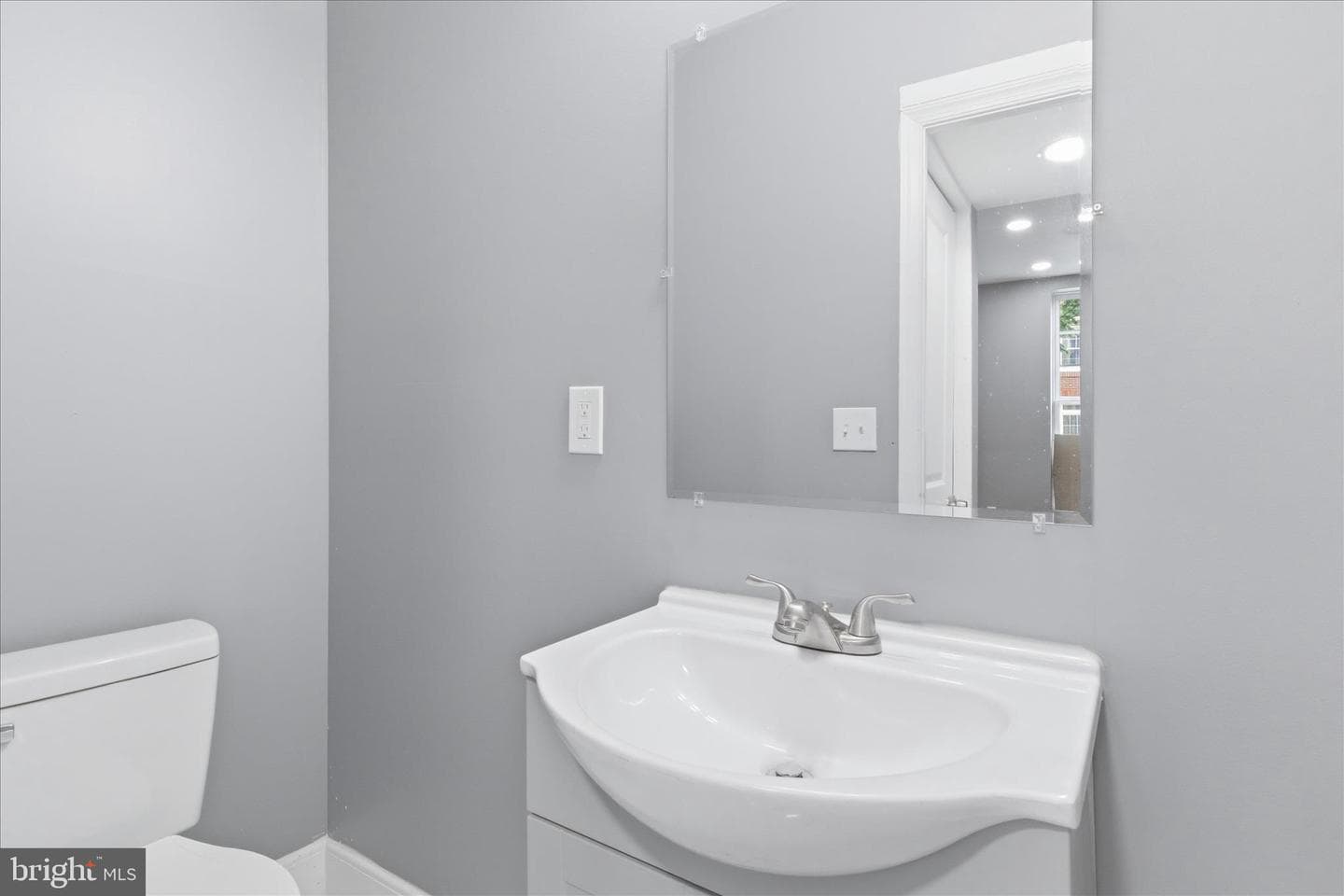 1512 W Pratt Street photo 12