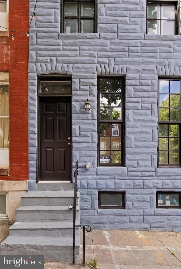 1512 W Pratt Street photo 3