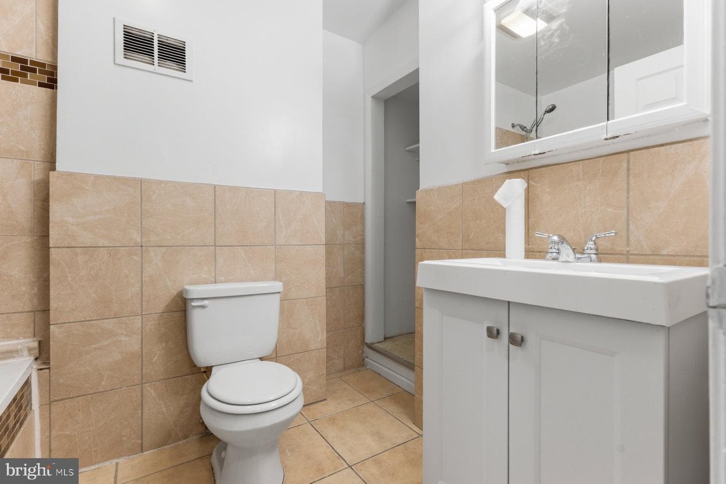 868 Carroll Street photo 10