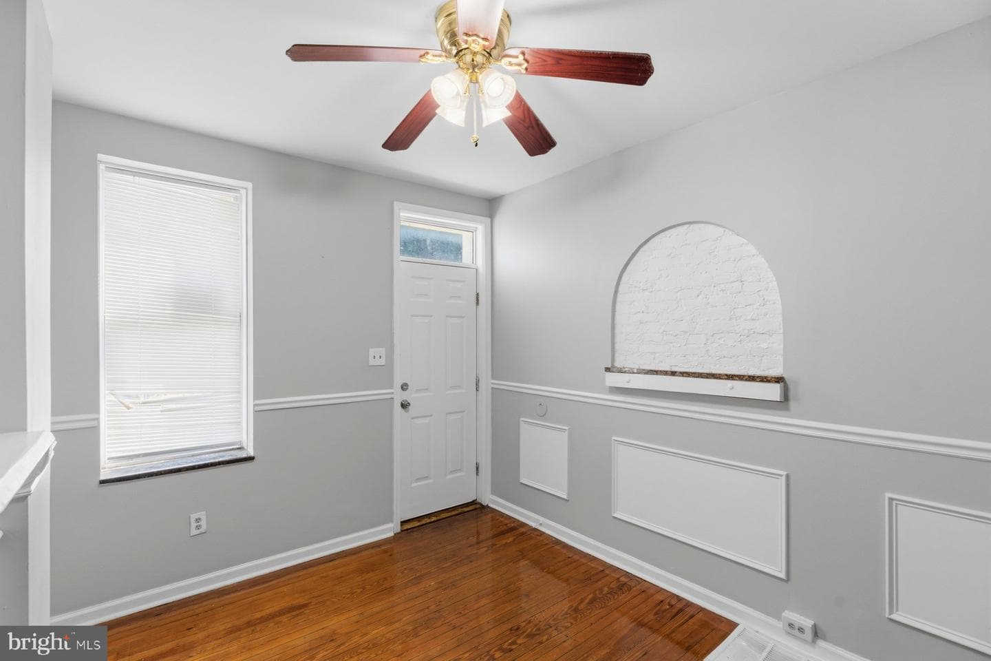 868 Carroll Street photo 4