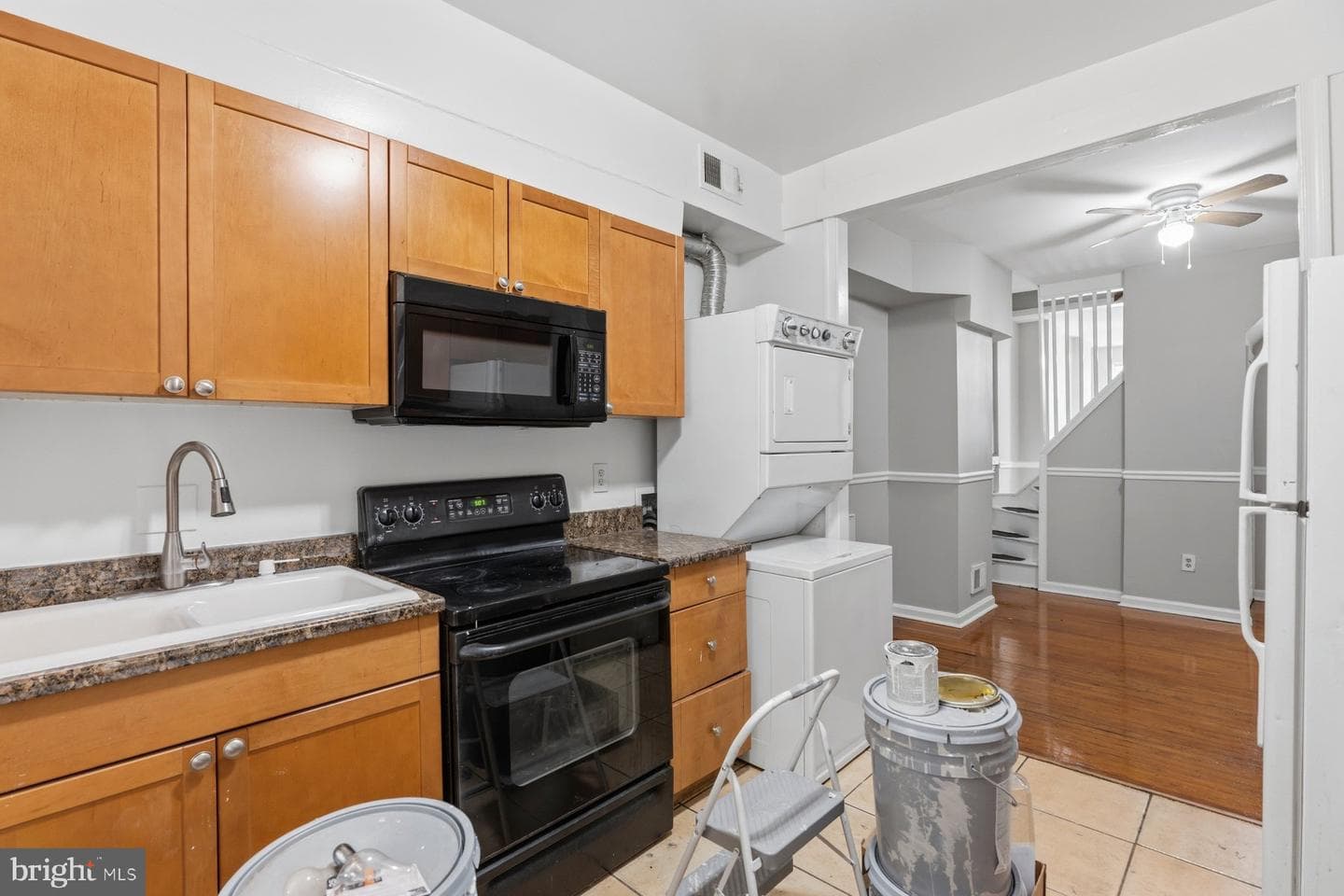 868 Carroll Street photo 8