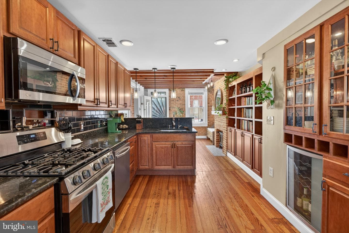 18 S Washington Street photo 12