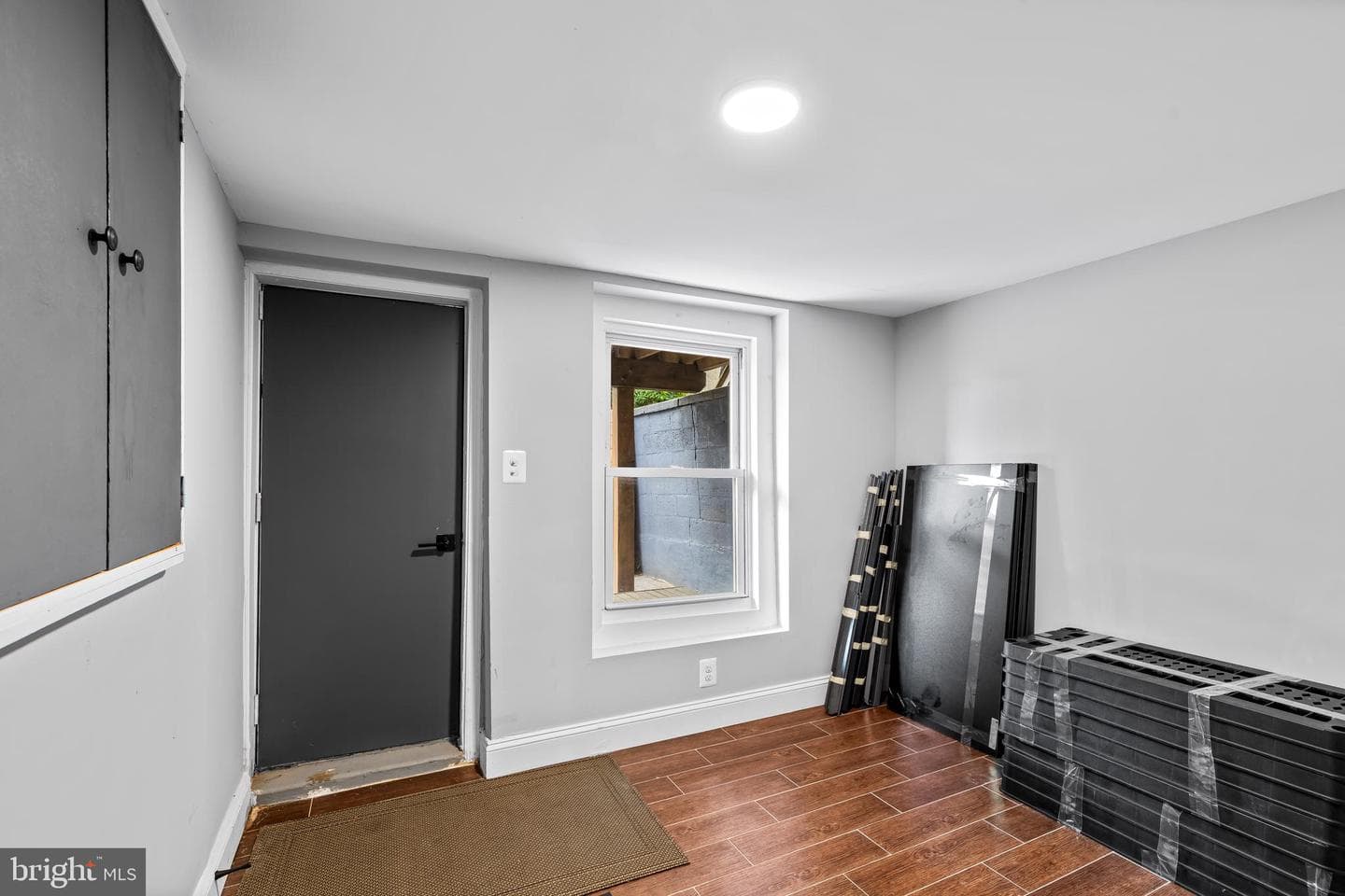 108 S Washington Street photo 43