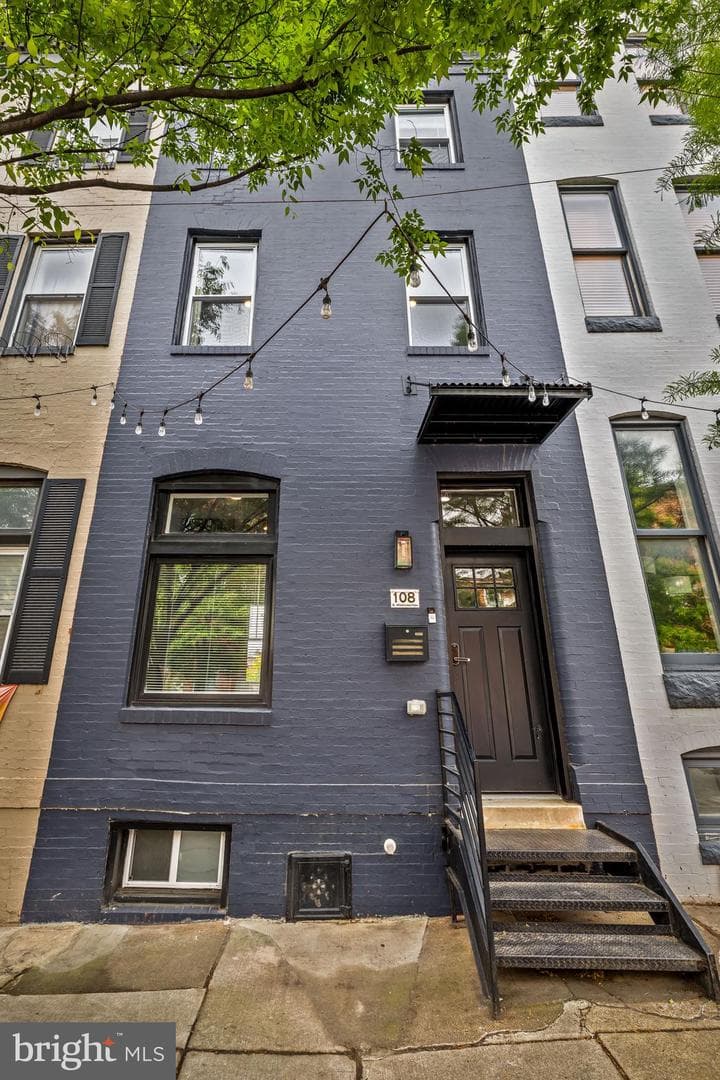 108 S Washington Street photo 52