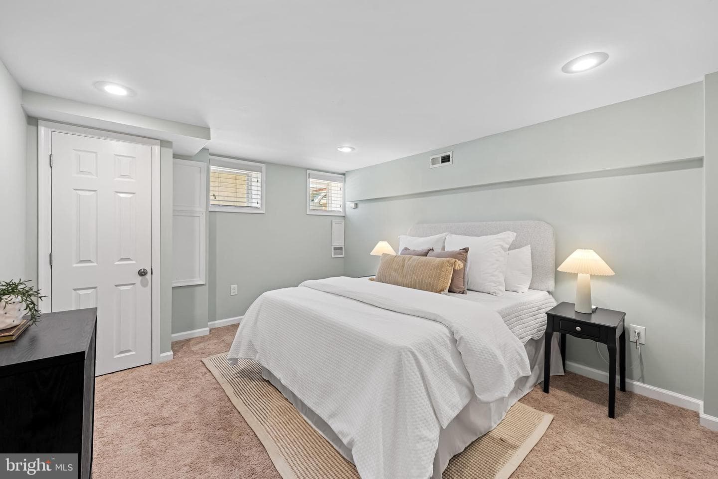 1319 Clarkson Street photo 31