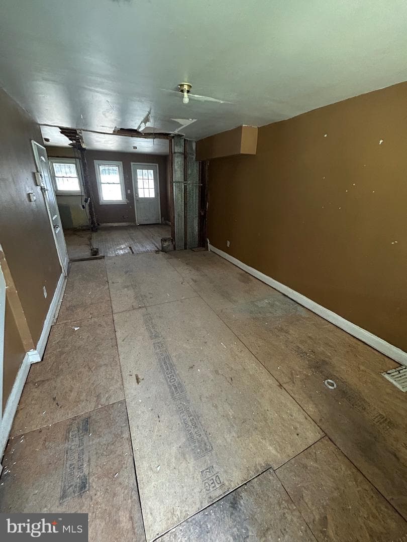 2565 Cecil Avenue photo 2