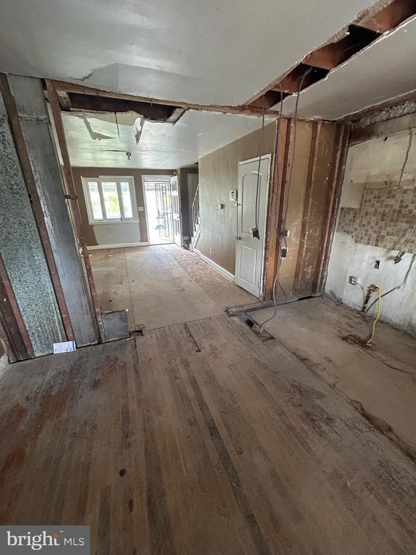 2565 Cecil Avenue photo 4