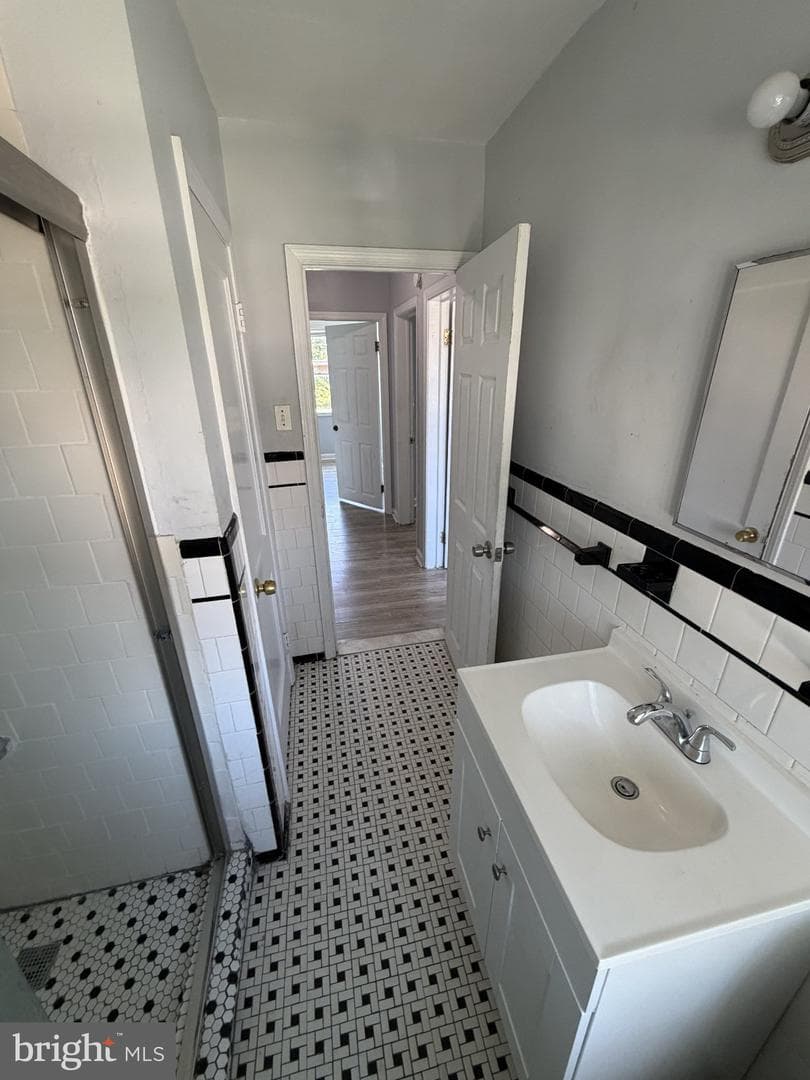 1239 Walters Avenue photo 14