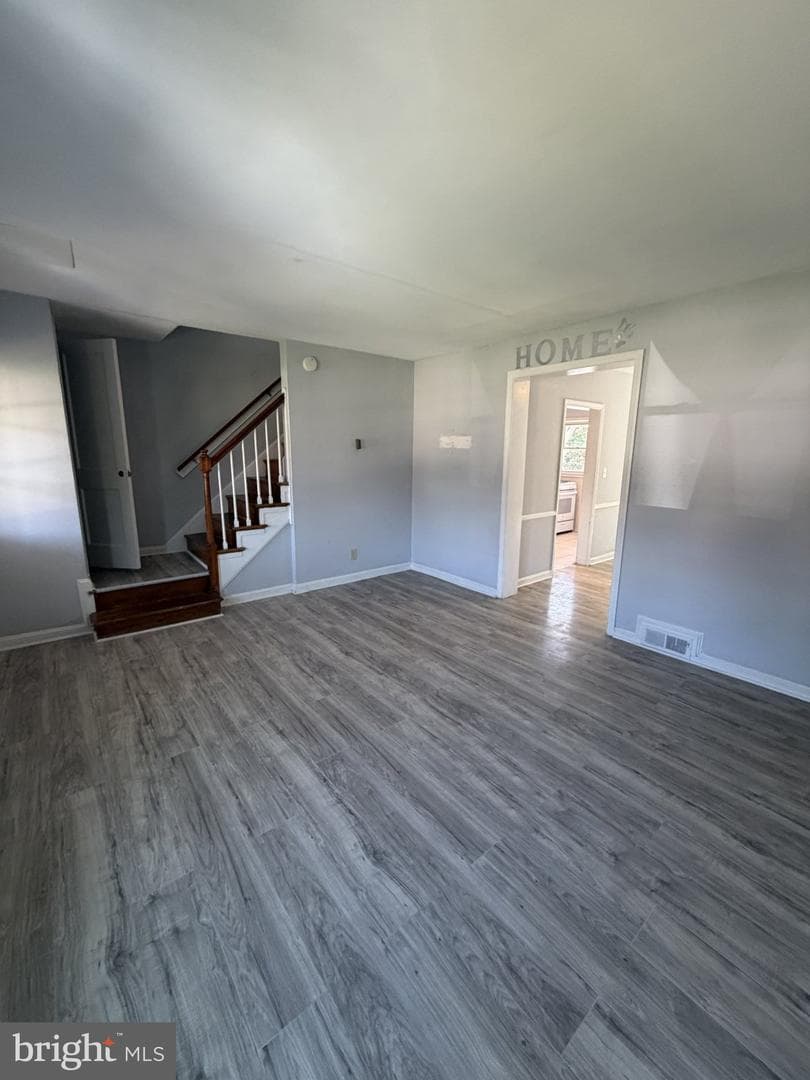1239 Walters Avenue photo 5