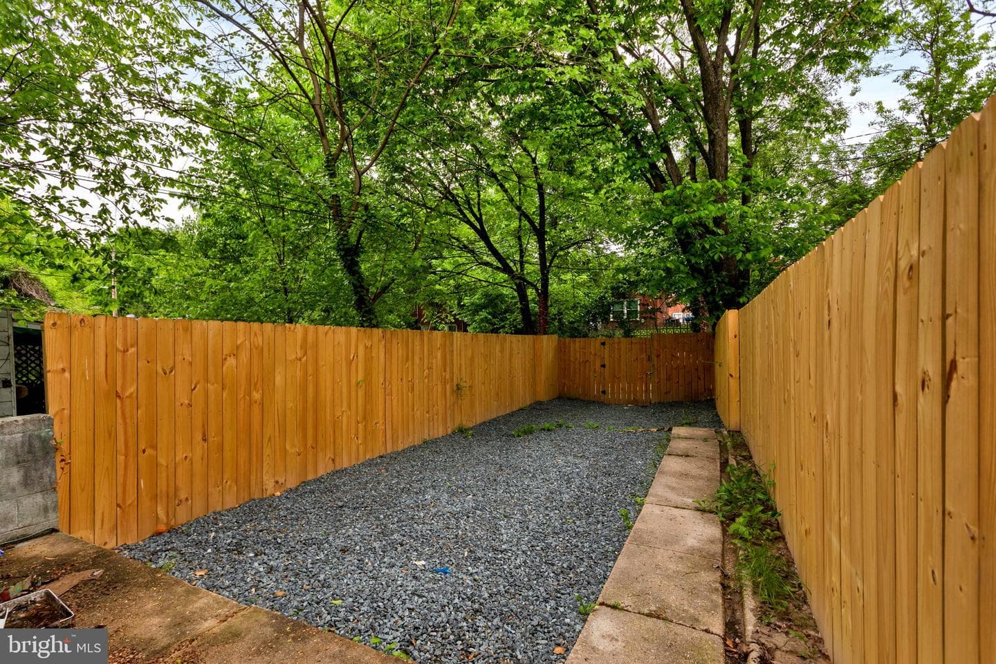 3013 Elizabeth Avenue photo 21