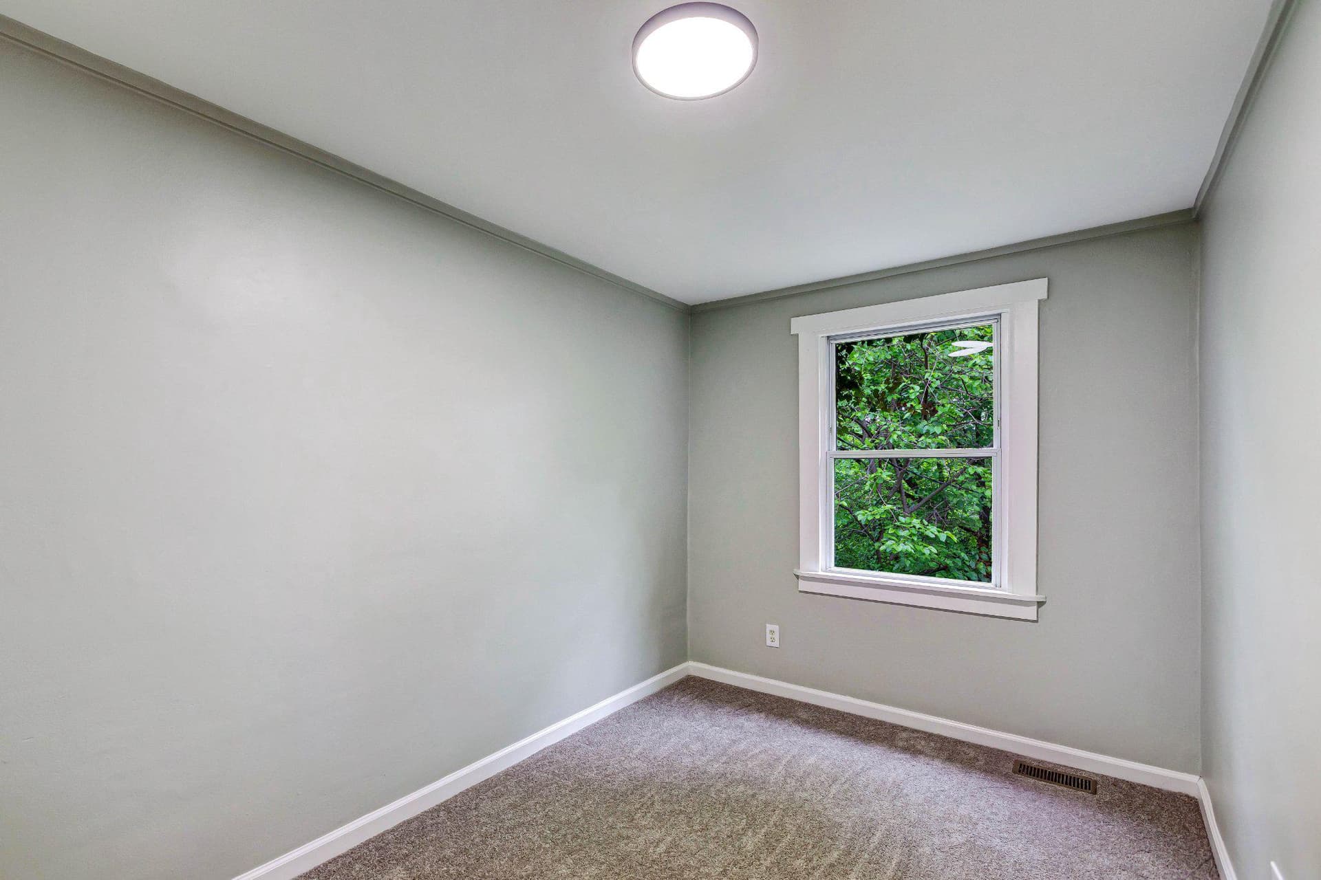 3013 Elizabeth Avenue photo 35