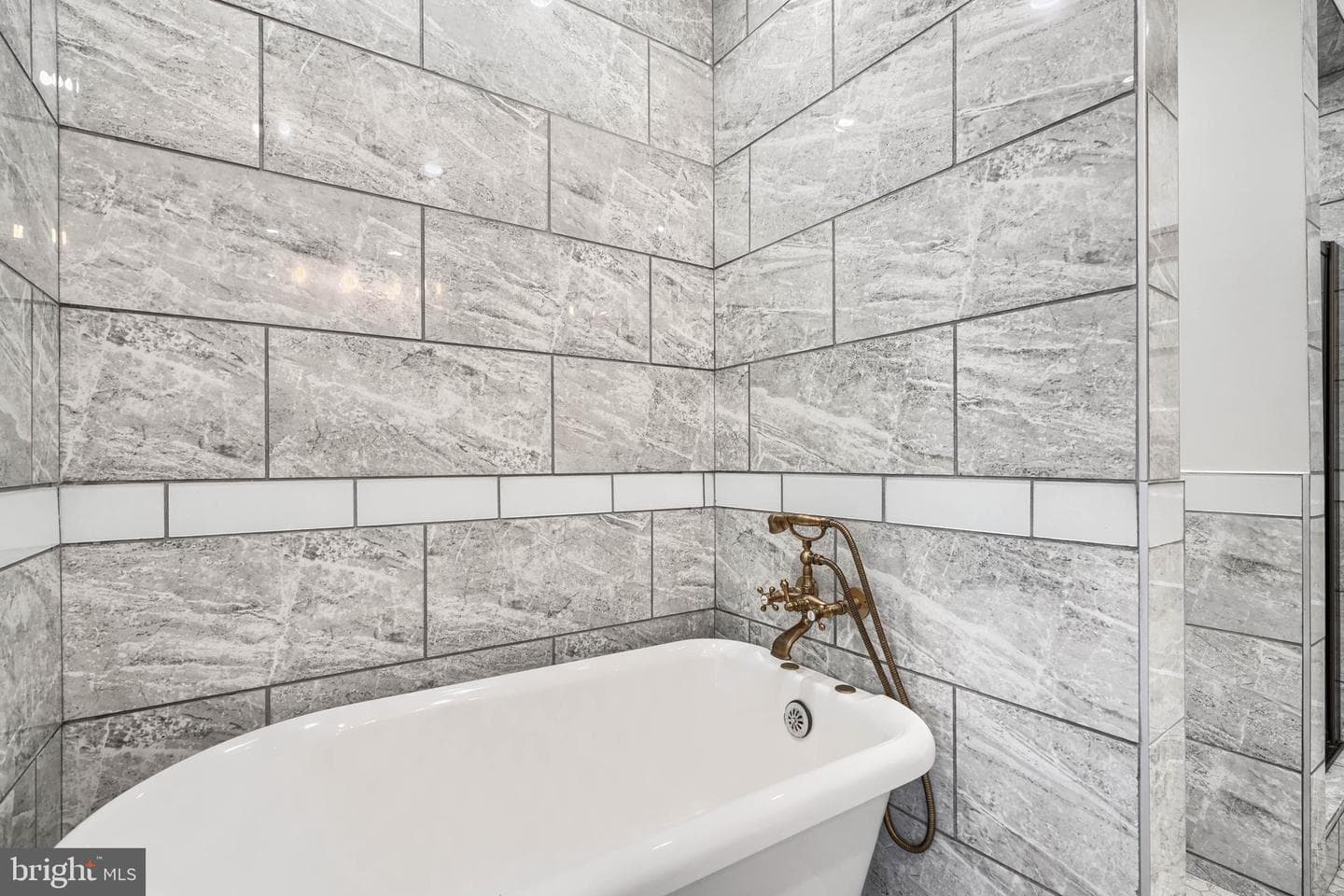 4416 Roland Avenue photo 24