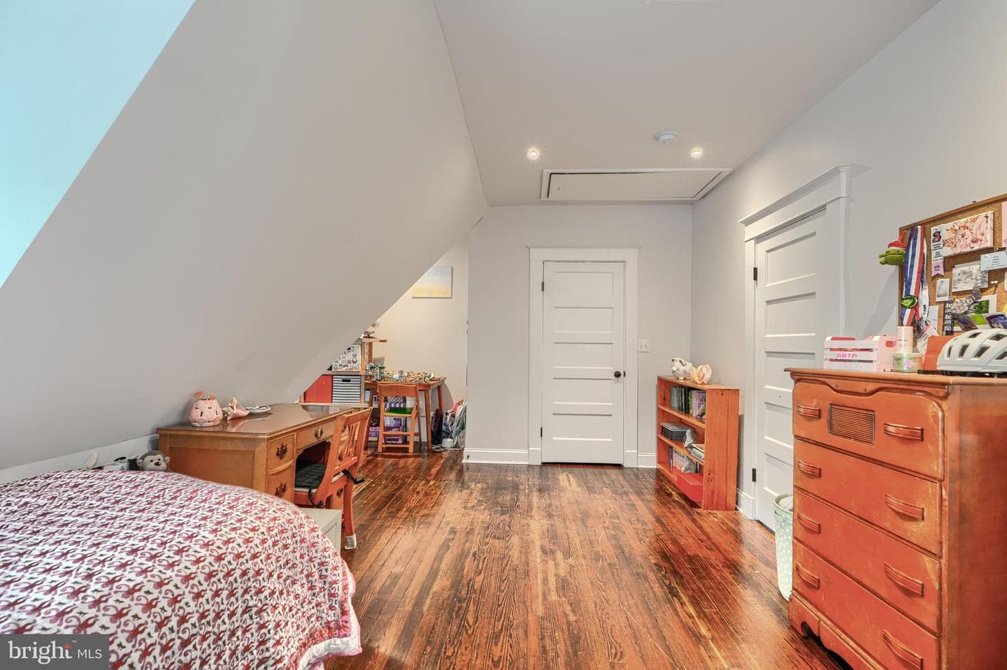 4416 Roland Avenue photo 40