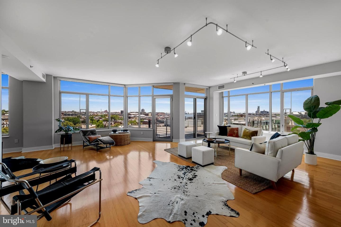 1400 Lancaster Street #901
