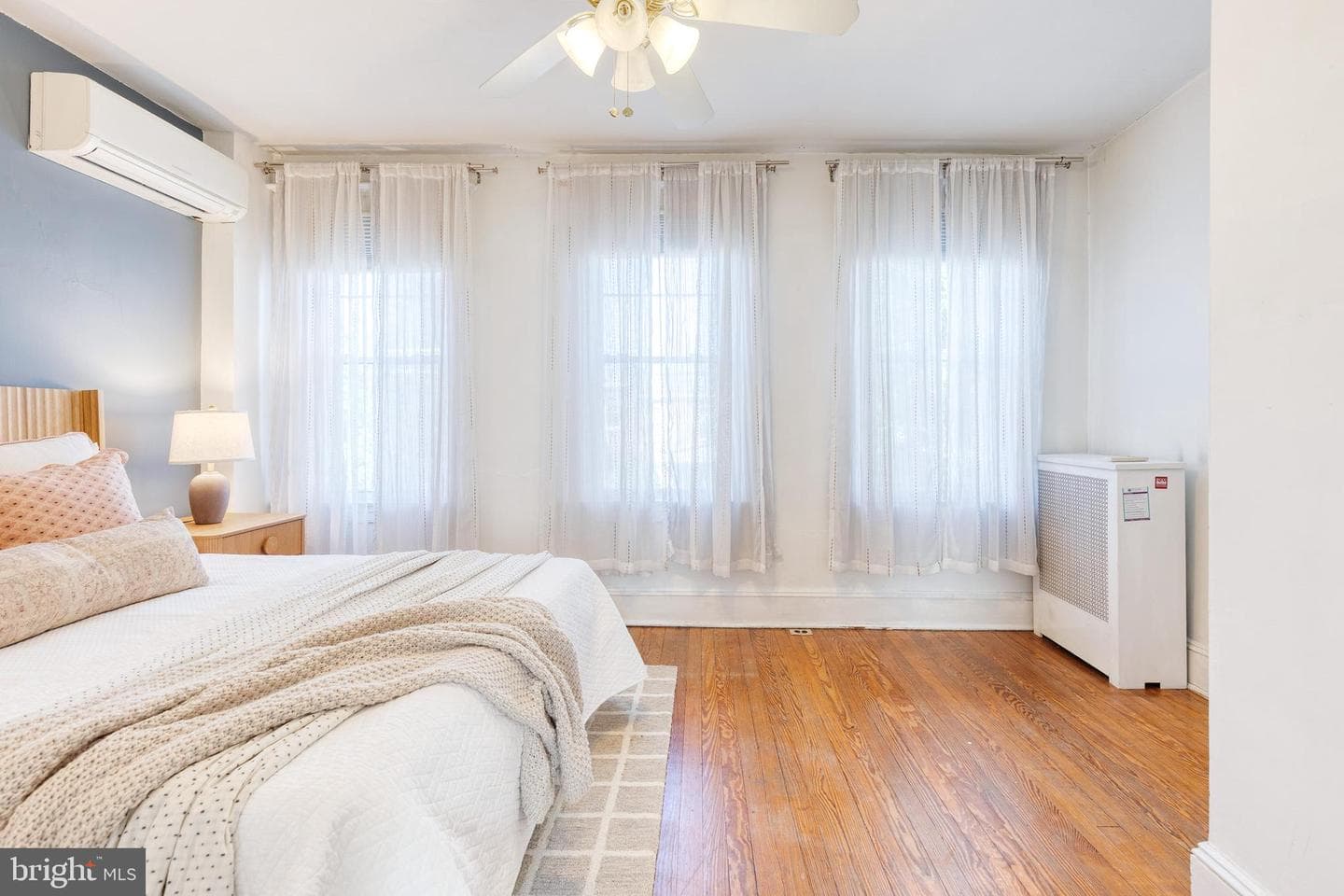 4437 Newport Avenue photo 22