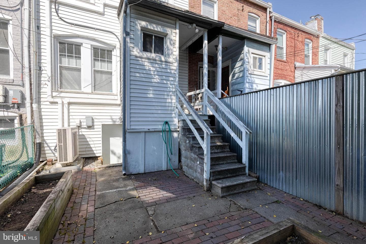 4437 Newport Avenue photo 27
