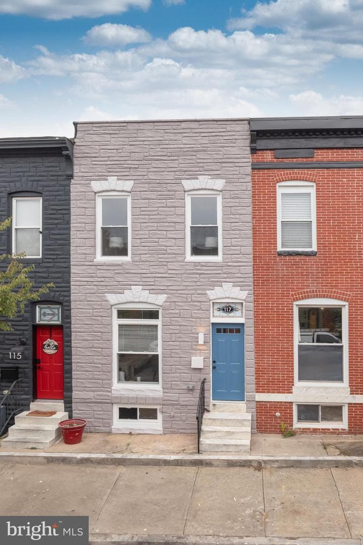 117 S Bouldin St photo 2
