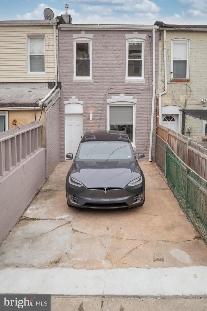 117 S Bouldin St photo 36