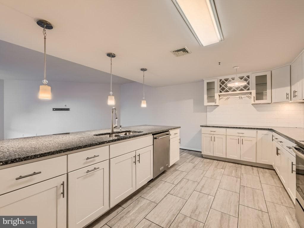 250 President Street #404 photo 6