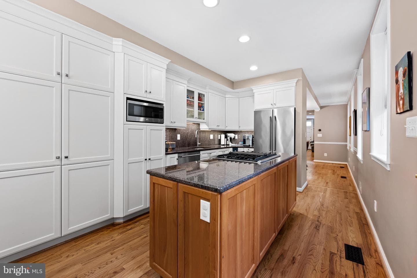 829 William Street photo 15